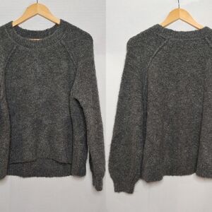 Aerie Super Soft Wool Blend Cozy Knit Sweater Gray‎ Size Large Exposed Seam Crew